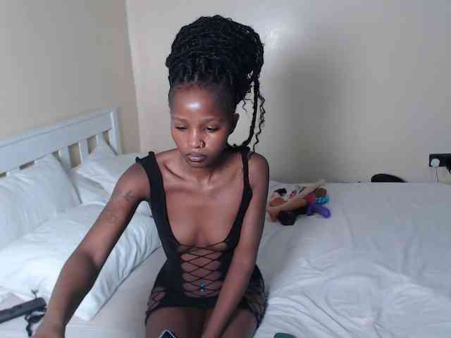 ItsYaGirlPookie webcam