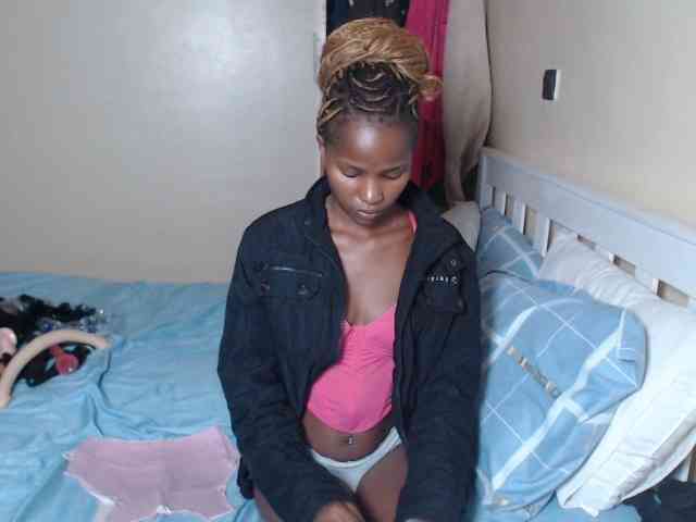 ItsYaGirlPookie webcam