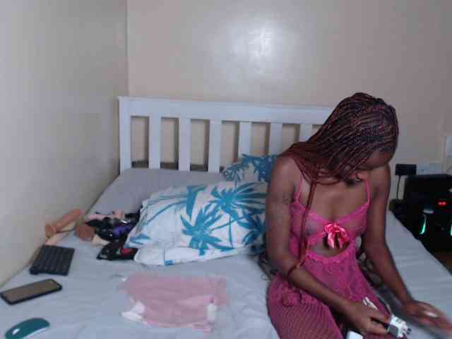 ItsYaGirlPookie webcam