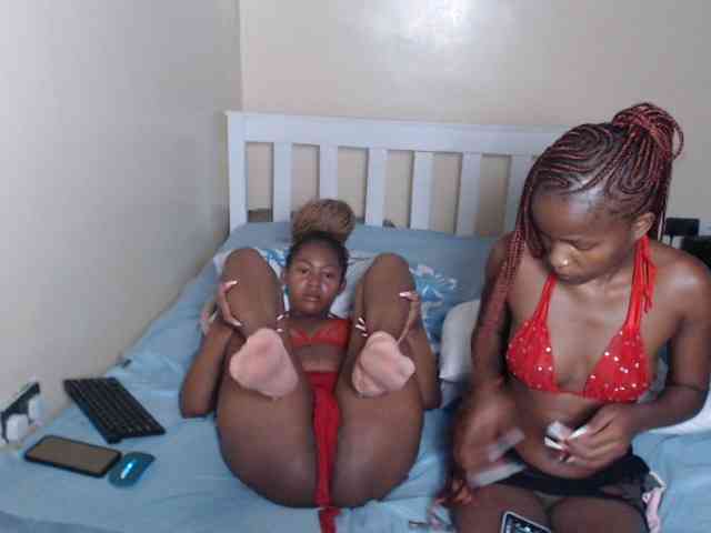 ItsYaGirlPookie webcam