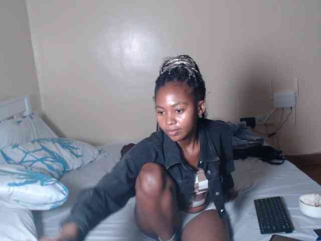 ItsYaGirlPookie webcam