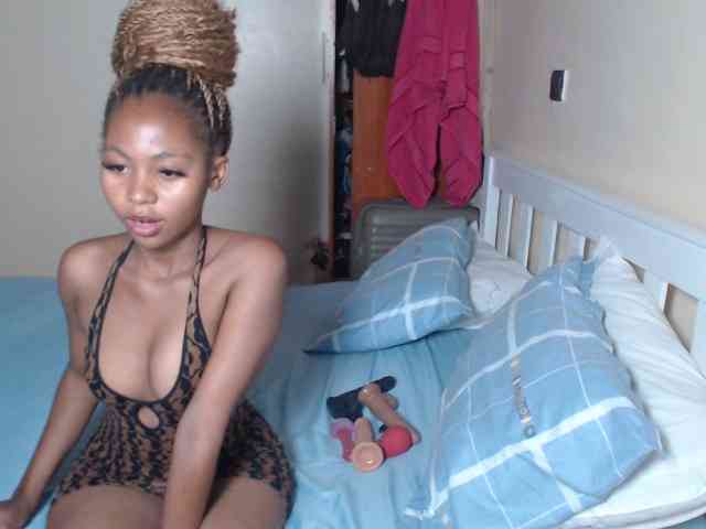 ItsYaGirlPookie webcam