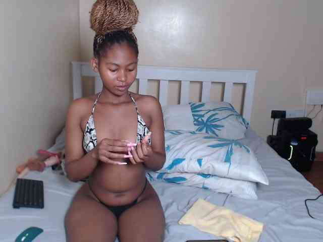 ItsYaGirlPookie webcam