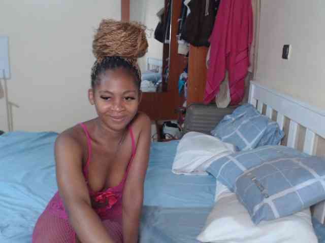 ItsYaGirlPookie webcam