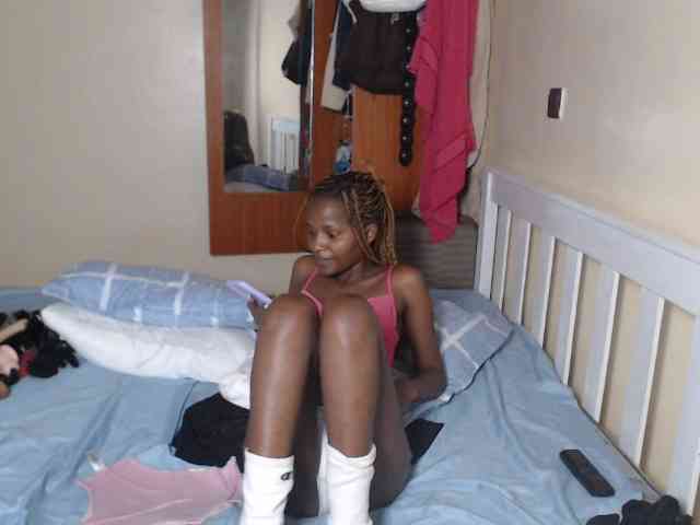 ItsYaGirlPookie webcam