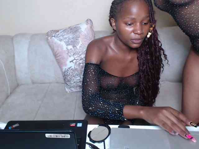 ItsYaGirlPookie webcam