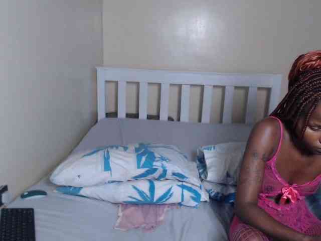 ItsYaGirlPookie webcam