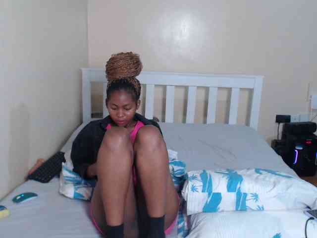 ItsYaGirlPookie webcam