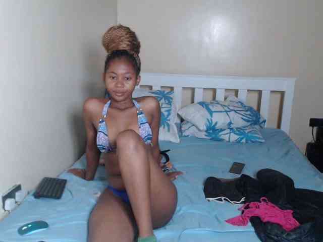 ItsYaGirlPookie webcam