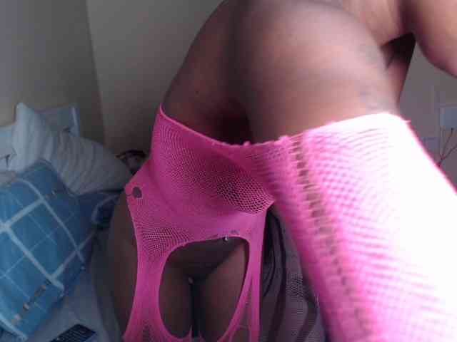 ItsYaGirlPookie webcam