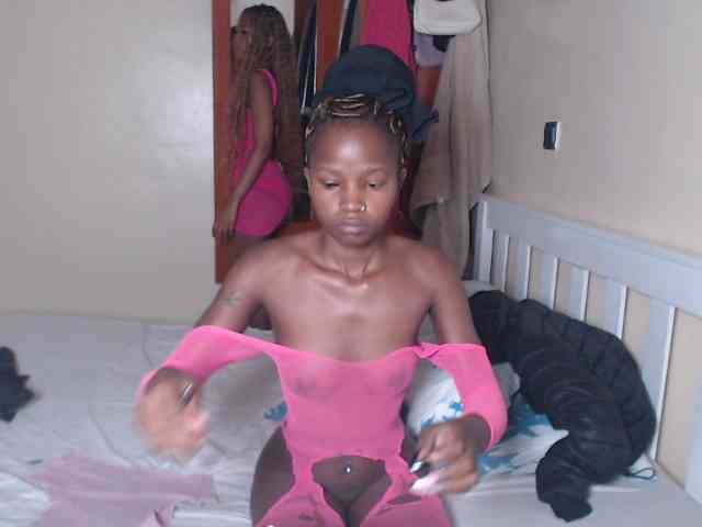 ItsYaGirlPookie webcam