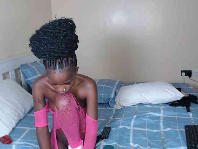 ItsYaGirlPookie webcam