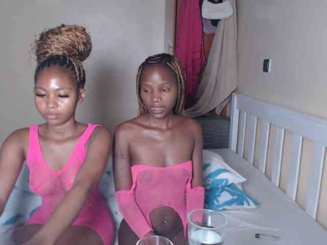 ItsYaGirlPookie webcam