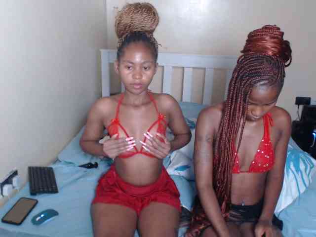 ItsYaGirlPookie webcam