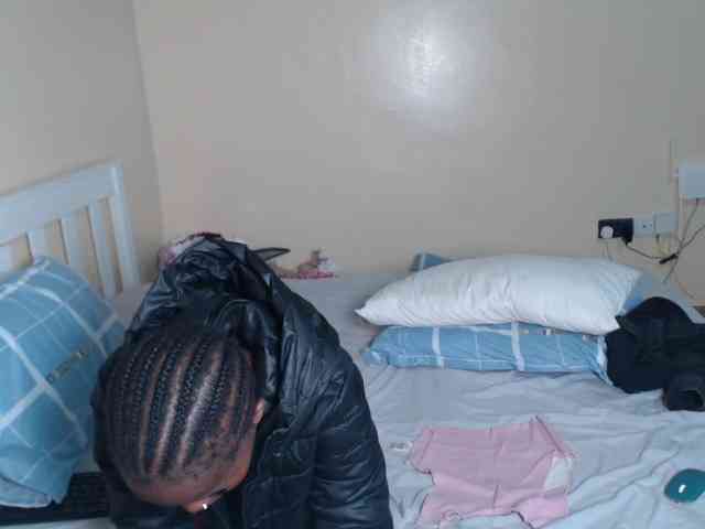 ItsYaGirlPookie webcam