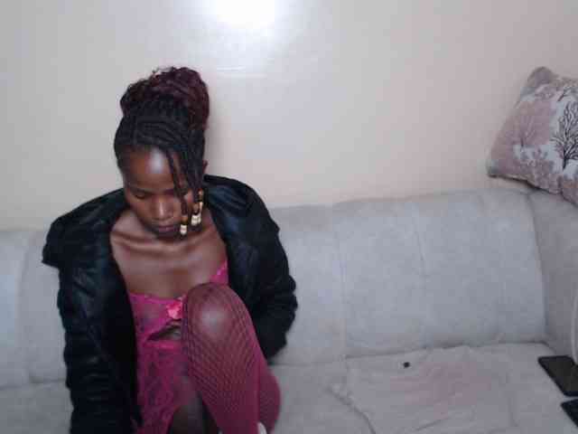 ItsYaGirlPookie webcam