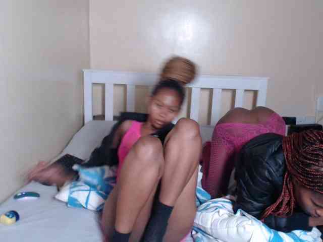 ItsYaGirlPookie webcam