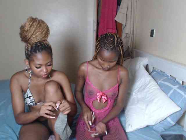 ItsYaGirlPookie webcam