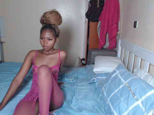 ItsYaGirlPookie webcam