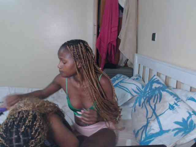 ItsYaGirlPookie webcam