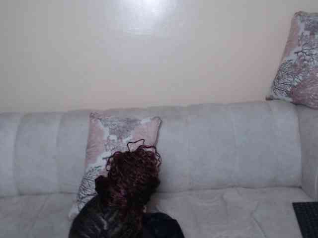 ItsYaGirlPookie webcam