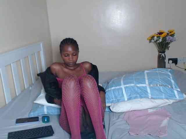 ItsYaGirlPookie webcam