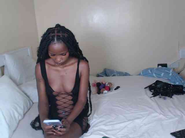 ItsYaGirlPookie webcam