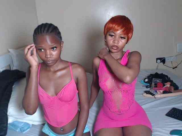 ItsYaGirlPookie webcam