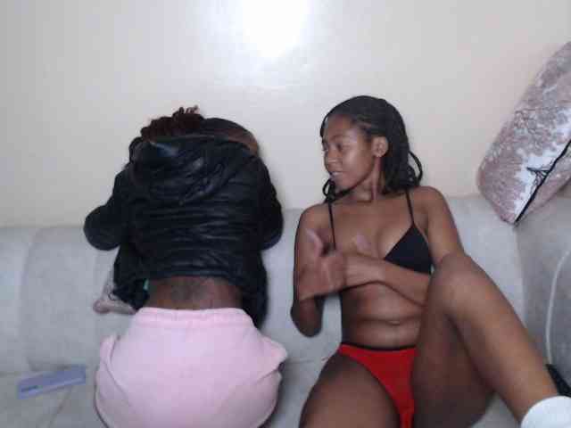 ItsYaGirlPookie webcam