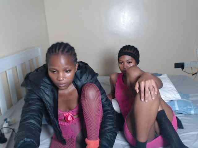 ItsYaGirlPookie webcam