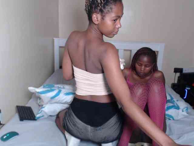 ItsYaGirlPookie webcam