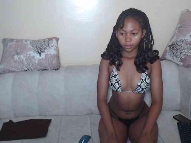 ItsYaGirlPookie webcam