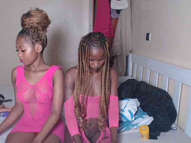 ItsYaGirlPookie webcam