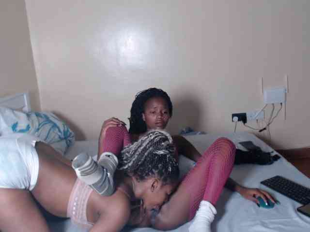 ItsYaGirlPookie webcam