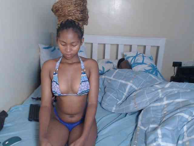 ItsYaGirlPookie webcam