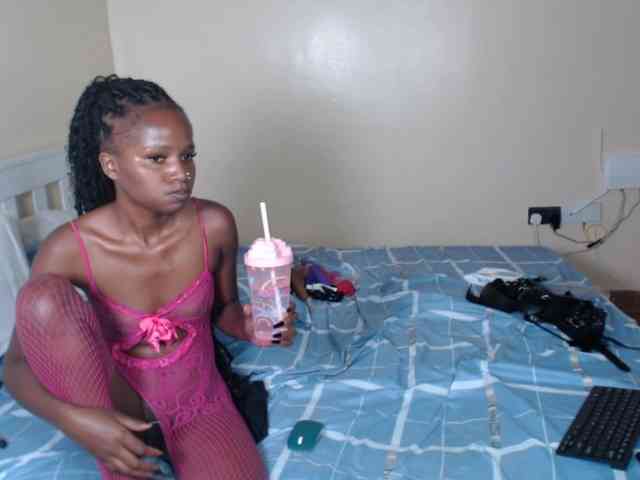 ItsYaGirlPookie webcam