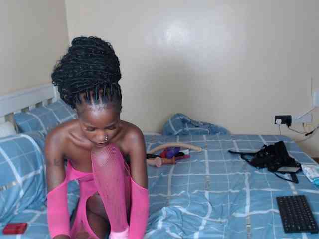 ItsYaGirlPookie webcam