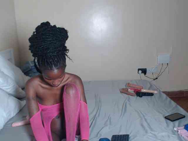 ItsYaGirlPookie webcam