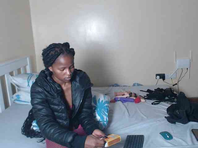 ItsYaGirlPookie webcam