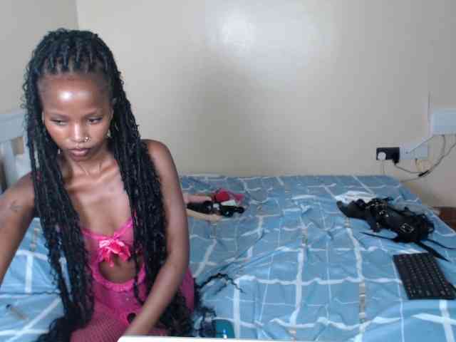 ItsYaGirlPookie webcam