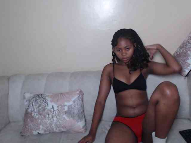 ItsYaGirlPookie webcam