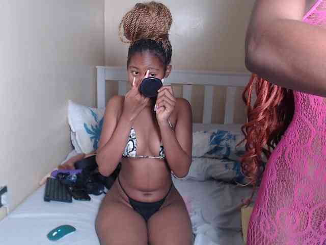 ItsYaGirlPookie webcam