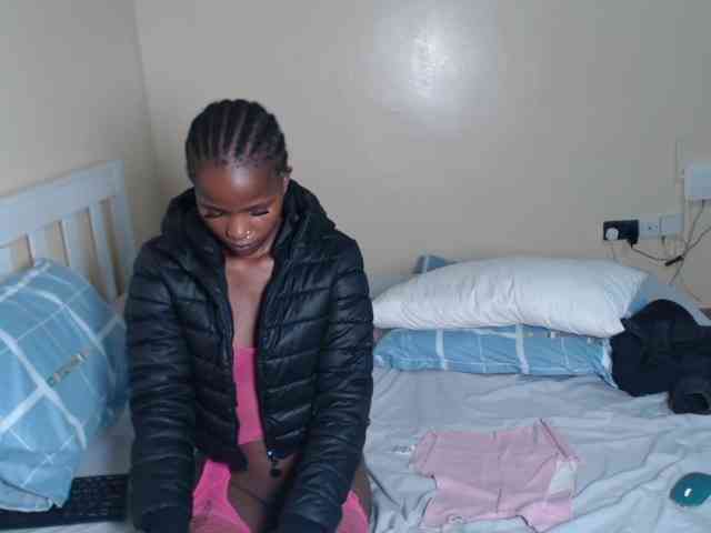 ItsYaGirlPookie webcam