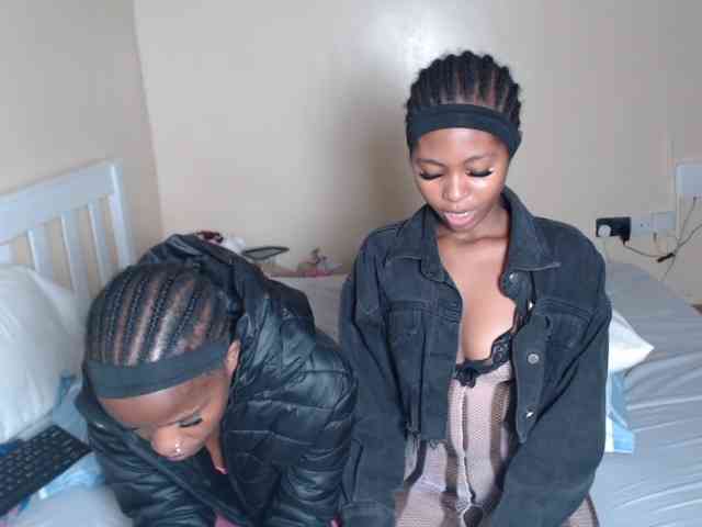 ItsYaGirlPookie webcam