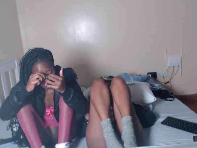 ItsYaGirlPookie webcam