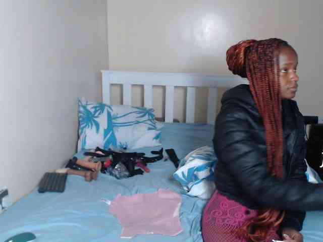 ItsYaGirlPookie webcam