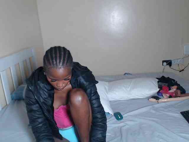 ItsYaGirlPookie webcam