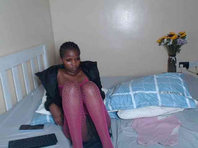 ItsYaGirlPookie webcam