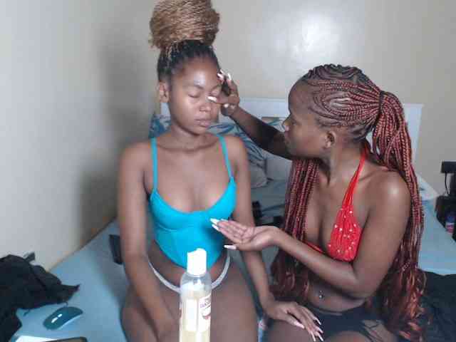 ItsYaGirlPookie webcam