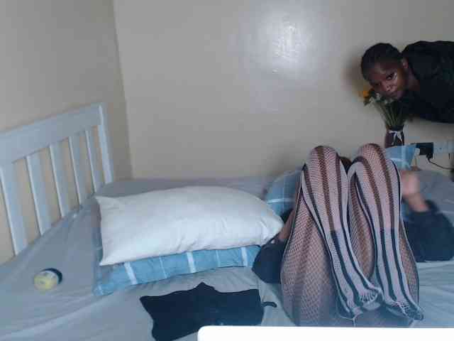 ItsYaGirlPookie webcam